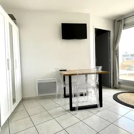 Apartment Renove Avec Piscine Commune, 4 Couchages, Climatise, Wifi, Terrasse Vue - Fr-1-748-3 Canet-en-Roussillon
